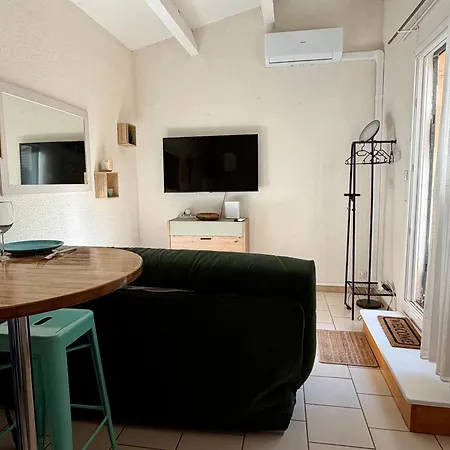 2 A 4 Personnes Clim Wifi Terrasse Parking *