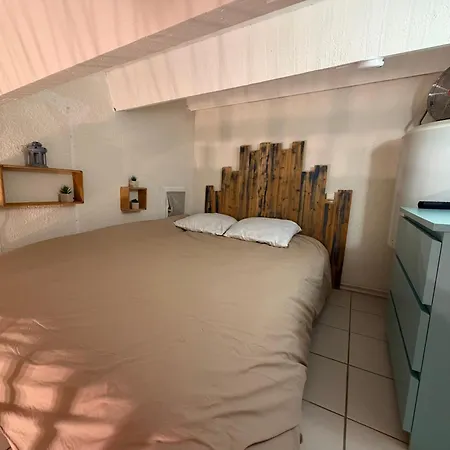 2 A 4 Personnes Clim Wifi Terrasse Parking דירה