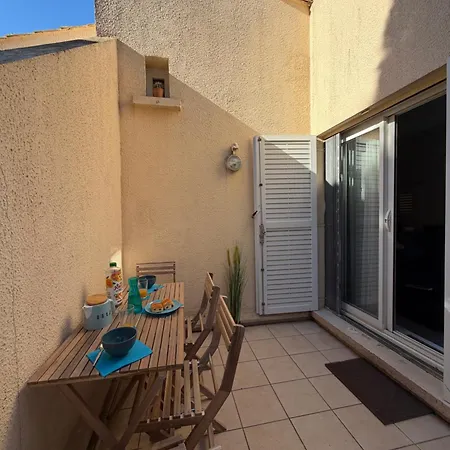 2 A 4 Personnes Clim Wifi Terrasse Parking *